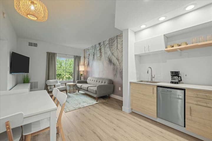Suite 1 at Hawthorn Suites