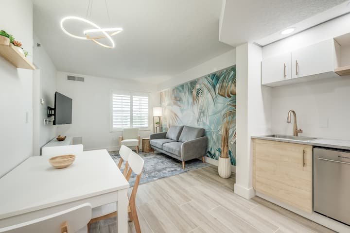 Condo 8 at Stay Sky Suites